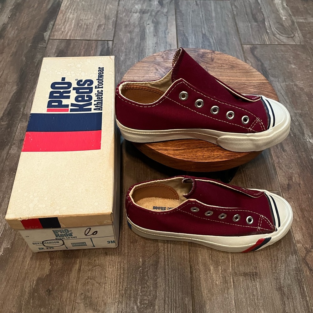 1980s NEW Vintage kids sneakers